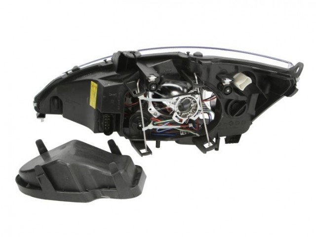 Ford Focus 2001.10.01-2004.08.31 utángyártott új jobb első fényszóró D2S/H7 Xenon (ST170) DEPO