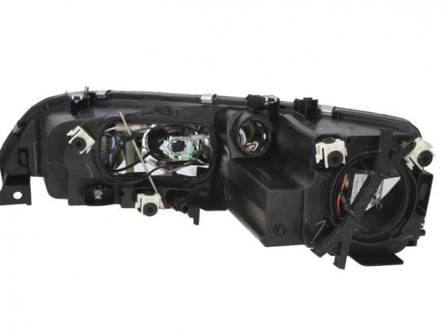 Mazda 6 2002.03.01-2005.05.31 utángyártott új jobb első fényszóró 2H1/H3 (motorral) DEPO