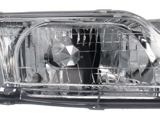 Mazda Premacy 1999.01.01-2001.09.30 utángyártott új jobb első fényszóró H4 (belülről áll. is) DEPO