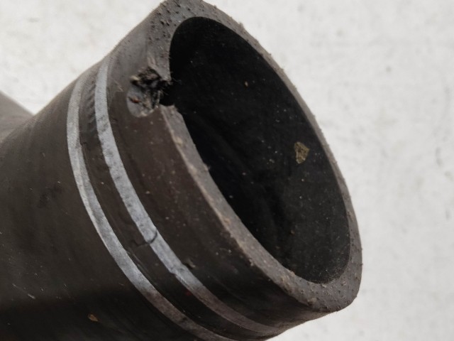 Fiat Stilo 2001-2007 Levegőcső  használt turbóból az intercollerba 46808700