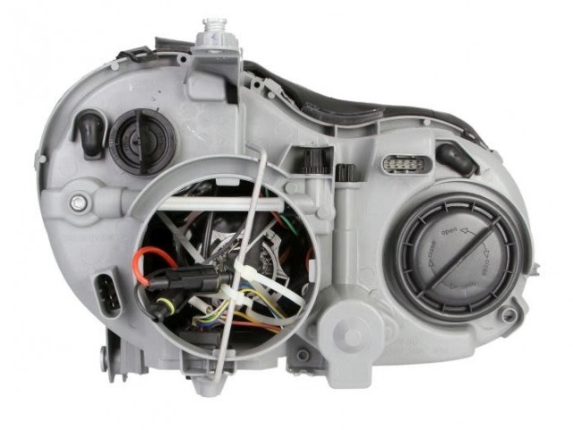 Mercedes Benz C209 CLK  2008-2010.02.28 utángyártott új bal első fényszóró XENON motorral  DEPO