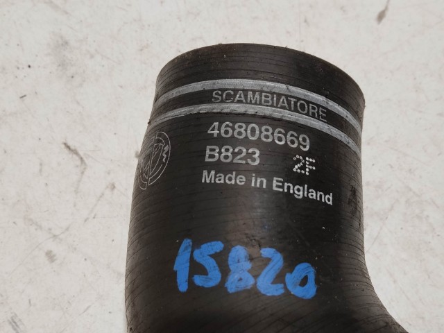 Fiat Stilo 2001-2007 Levegőcső  használt turbóból az intercollerba 46808700 a képen látható sérüléssel
