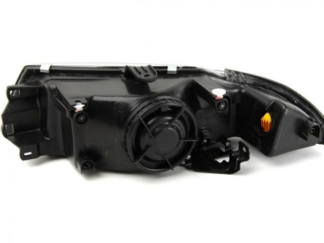 Mitsubishi Carisma  2001.07-2003.12.02 utángyártott új jobb első fényszóró H4 (belülr. áll.) DEPO