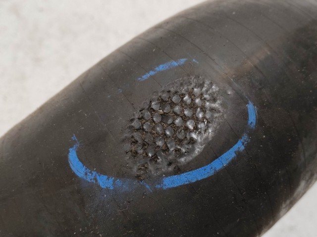 Fiat Stilo 2001-2007 Levegőcső  használt turbóból az intercollerba 46808700 a képen látható sérüléssel