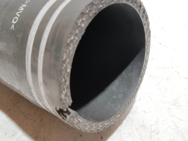 Fiat Stilo 2001-2007 Levegőcső  használt turbóból az intercollerba 46808700 a képen látható sérüléssel