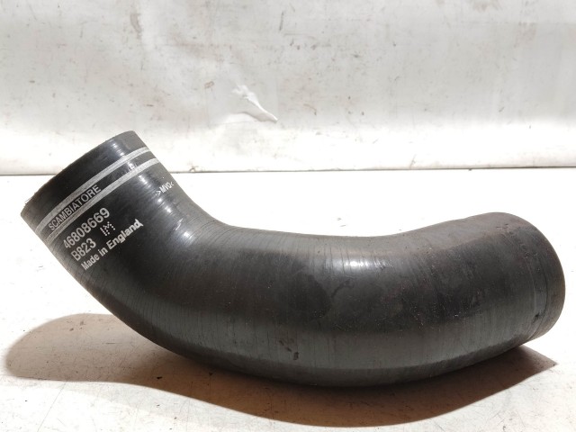 Fiat Stilo 2001-2007 Levegőcső  használt turbóból az intercollerba 46808700 a képen látható sérüléssel
