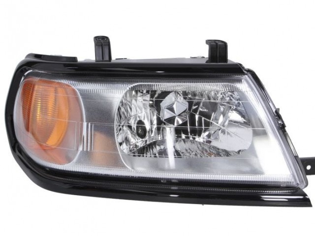 Mitsubishi Pajero 2004-2006 utángyártott új jobb első fényszóró H4 fek.keret 