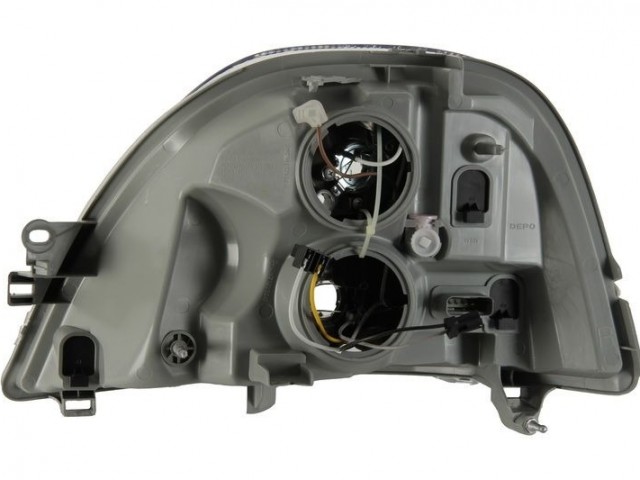 Nissan Interstar 2004.02-2011.08.30  utángyártott új jobb első fényszóró H1/H7 (belülr. áll.) DEPO