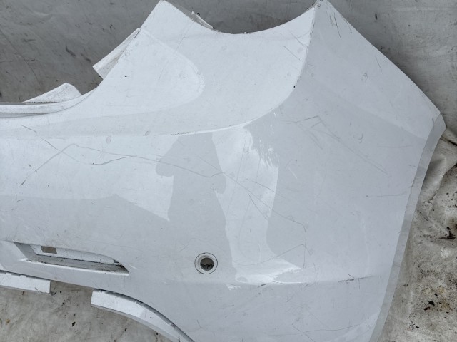 213548 Alfa Romeo Giulietta 2010-2020 parkszenzor helyes hátsó lökhárító, a képen látható sérüléssel