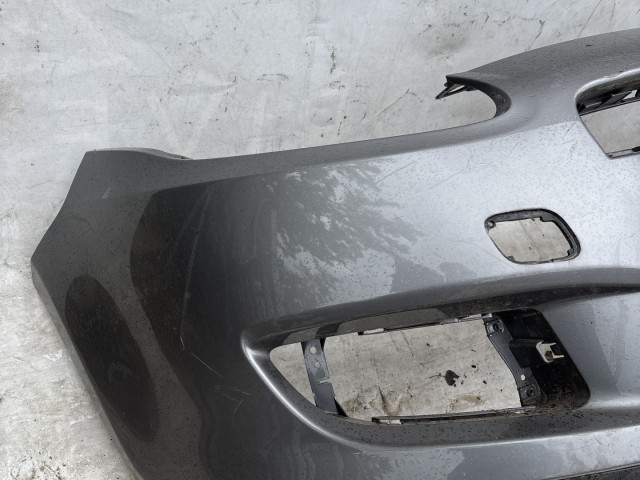 213547 Fiat Bravo 2007-2014 első lökhárító, a képen látható sérüléssel