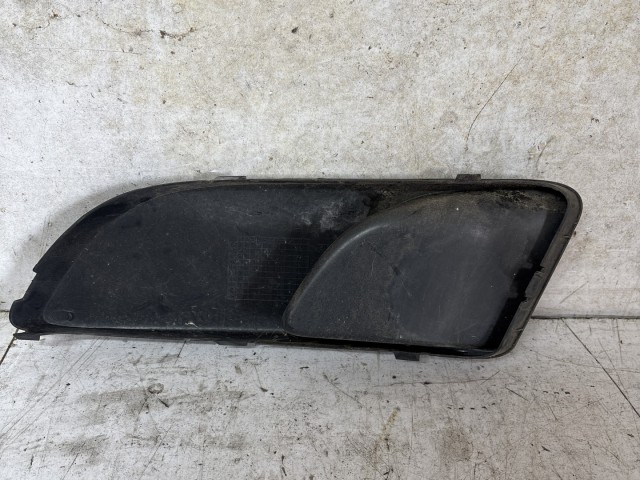Fiat Bravo 2007-2014 2007-2014 Rács a lökhárítóban használt lökhárító rács jobb első alsó