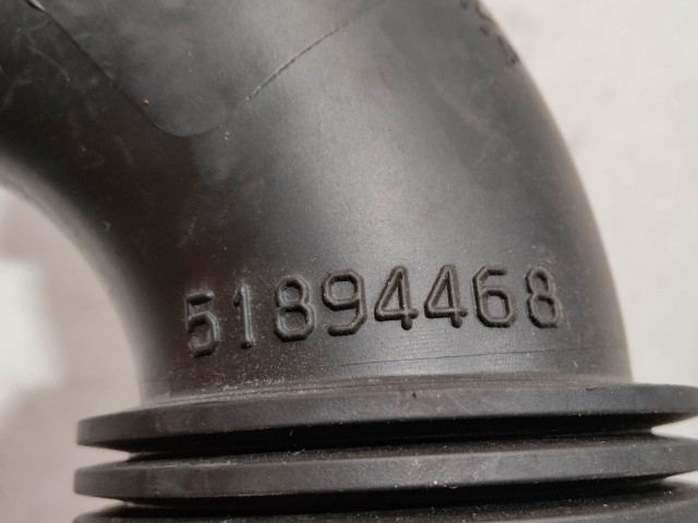 Alfa Romeo Giulietta 1,6 Diesel , 51894468 számú levegőcső