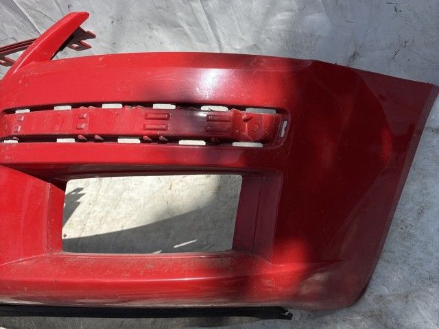 213565 Fiat Stilo 2001-2007 első lökhárító, a képen látható sérüléssel 3 ajtós