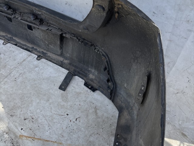 213695 Toyota Auris E18 2012.09.01-2015.05.01 hátsó lökhárító, a képeken látható állapotban