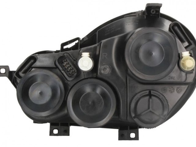 Volkswagen Polo 9N 2001.11.01-2005.04.30 utángyártott új jobb első fényszóró H7/H1 Valeo tip. (motorral)TYC