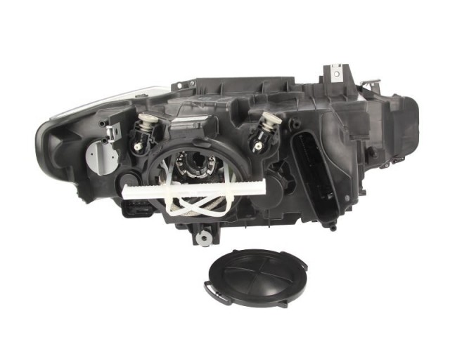 BMW 3 F30  2011.10.01-2015.04.01 utángyártott új bal első fényszóró D1S XENON és LED TYC