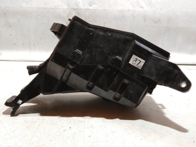 Toyota Rav 4 2005-2012 2005-2013 Biztosítéktábla  használt külső