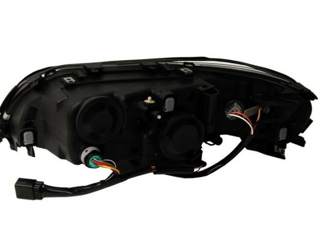 Volvo S60 2004-2009 utángyártott új jobb első fényszóró H7/H9 fekete házas (belülröl áll.is) DEPO