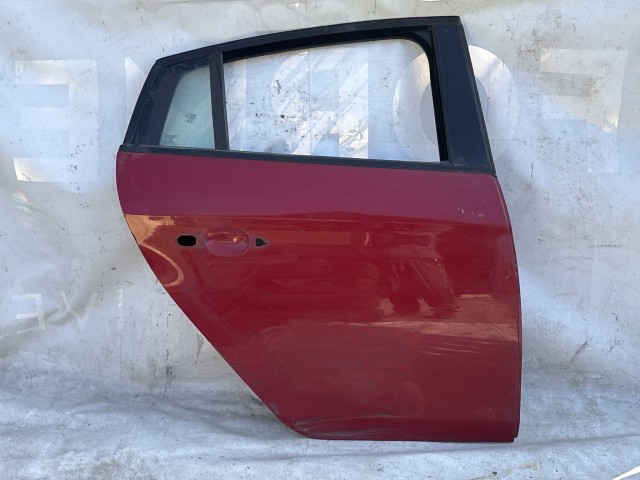 213772 Fiat Bravo 2007-2014 jobb hátsó ajtó, a képen látható sérüléssel