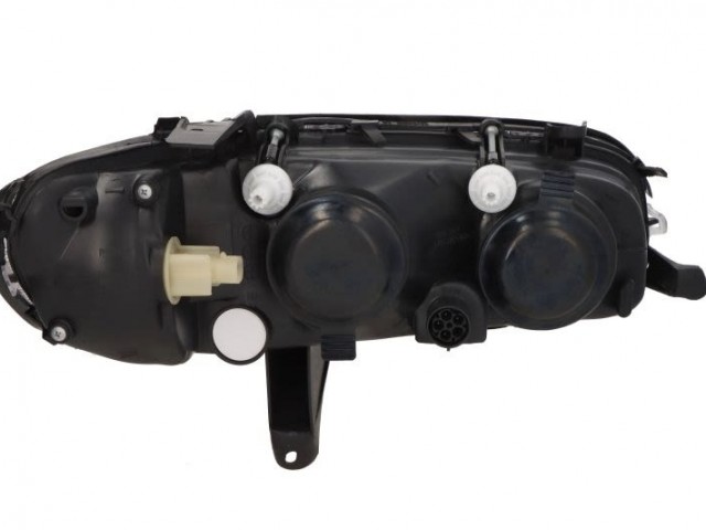 Opel Omega B  1993.09.01-1997.08.31 utángyártott új bal első fényszóró H1/H1  TYC