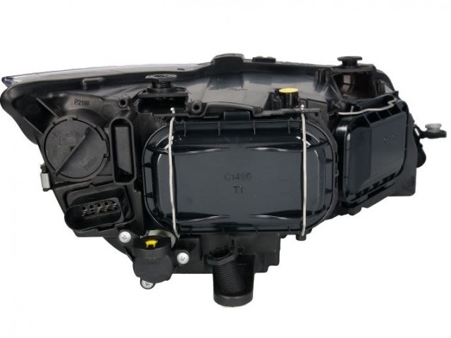 Seat Leon 5F 2012.12.01-2016.12.01 utángyártott új bal első fényszóró 2H+napp.fény (motorral) TYC             *