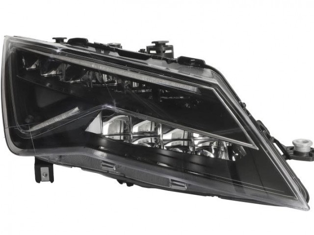 Seat Leon 5F  2017.01.01-2020.02.01  utángyártott új jobb első fényszóró LED elektr.nélk. (motorral) TYC