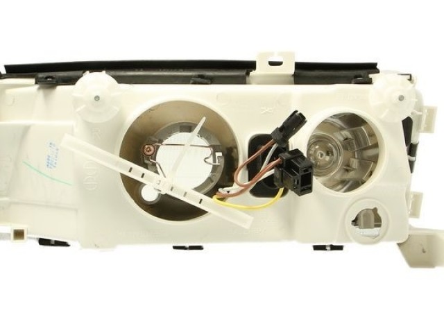 Skoda Octavia 1997.03.01-2000.08.31 utángyártott új jobb első fényszóró H4 ködl.nélk.  (motoros is) TYC
