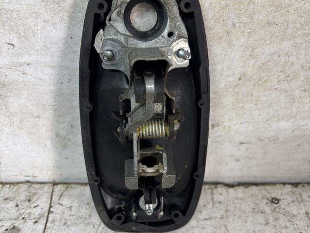 Fiat Fiorino , Qubo 2007-2024 Kilincs használt bal első külső