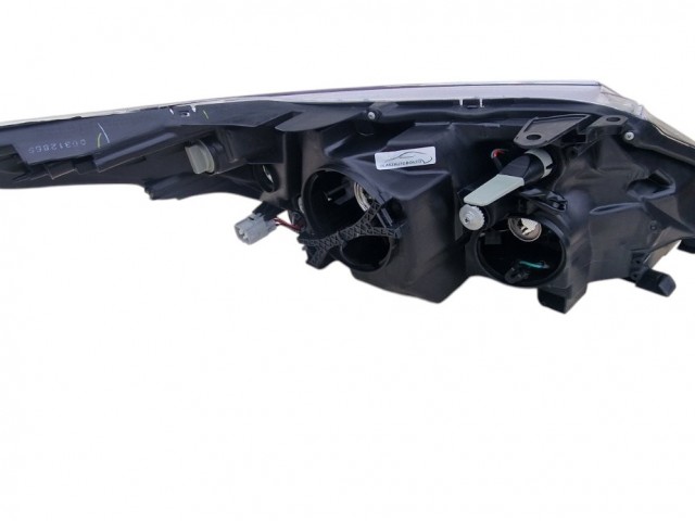 Toyota Avensis  2012.01.21-2015.04.30 utángyártott új bal első fényszóró H11/H9 LED-es (motoros) DEPO