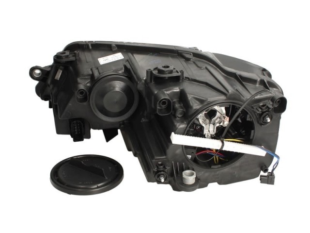 Volkswagen Jetta 2011.01.01-2014.08.01 utángyártott új jobb első fényszóró 2H7 (motorral) TYC
