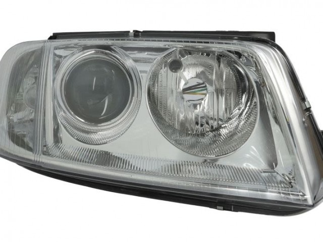 Volkswagen Passat B5.5  2000.11-2005.02.28 utángyártott új jobb első fényszóró FF/2H7 (motorral) TYC