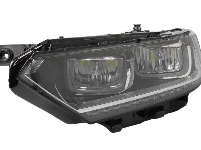 Volkswagen Passat B8  2014.07.21-2019.07.08 utángyártott új bal első fényszóró LED (motorral) TYC