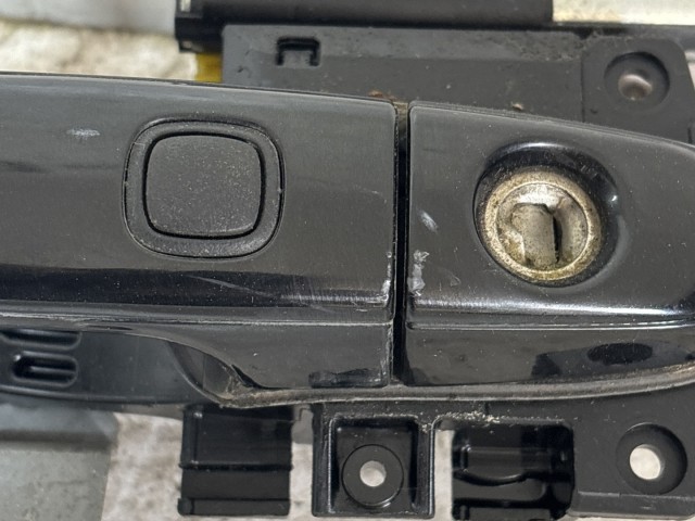 Subaru Legacy 2009-2014 2009-2014 Kilincs használt bal első külső