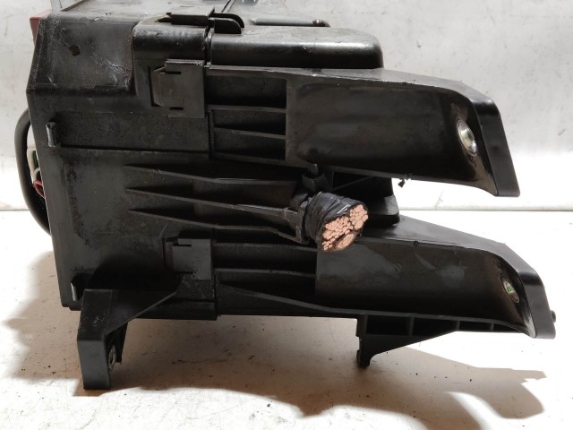Toyota Rav 4 2005-2012 2005-2013 Biztosítéktábla  használt külső