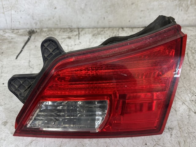 213876 Subaru Legacy 2009-2014 jobb hátsó belső lámpa