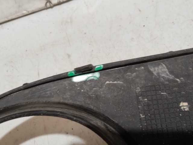 Fiat Punto Evo 2009-2011 Ködlámpa keret,tartó használt Jobb a képen látható sérüléssel