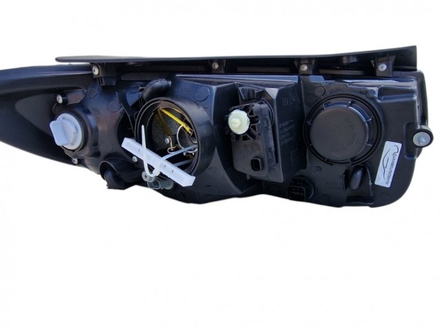 Hyundai Santa FÉ II. 2006.02.01-2009.09.30 utángyártott új bal első fényszóró 2H7 (motorral) TYC