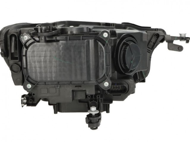 Volkswagen T-Roc   2017.08.01-2022.01.09 utángyártott új bal első fényszóró LED elektr.nélk. (motorral) TYC