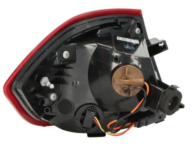 Ford Fiesta 2017.06.01-2021.12.06 utángyártott új jobb hátsó lámpa LED kpl. külső