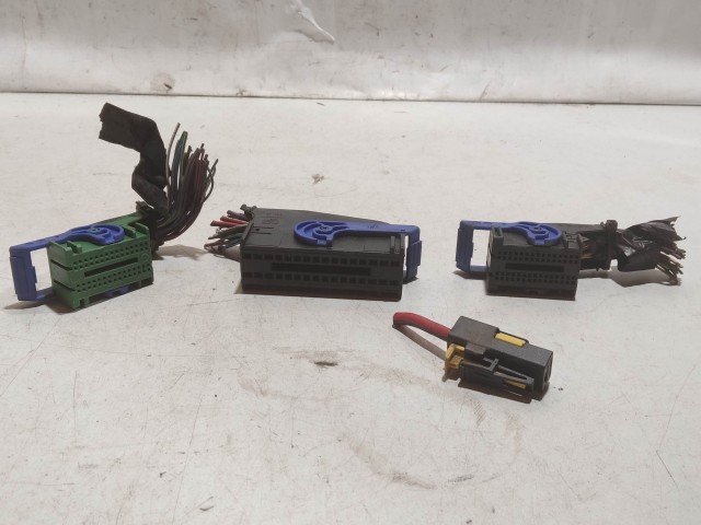 215809 Fiat Fiorino , Qubo 2007-2024 Immodoboz elektromos csatlakozó 1368890080