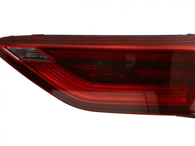 Volkswagen Golf VIII. 2019.11.01- utángyártott új jobb hátsó lámpa kpl. belső LED (5ajtós+kombi)