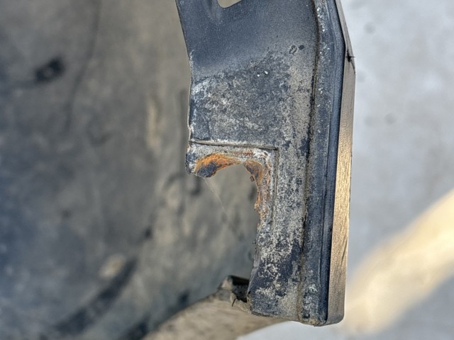 216008 Fiat Fiorino, Qubo 2007-2016 első lökhárító, a képen látható sérüléssel