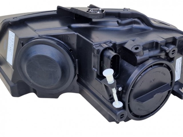 Audi A3  8P  2008-2013 utángyártott új jobb első fényszóró 2H7 nappali fénnyel (motorral) TYC
