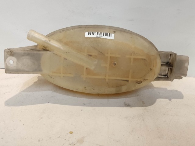 Renault Trafic 2006-2014 2006-2014 Kiegyenlítő tartály Használt  