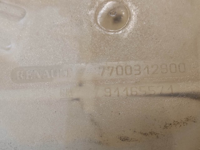 Renault Trafic 2006-2014 2006-2014 Kiegyenlítő tartály Használt  