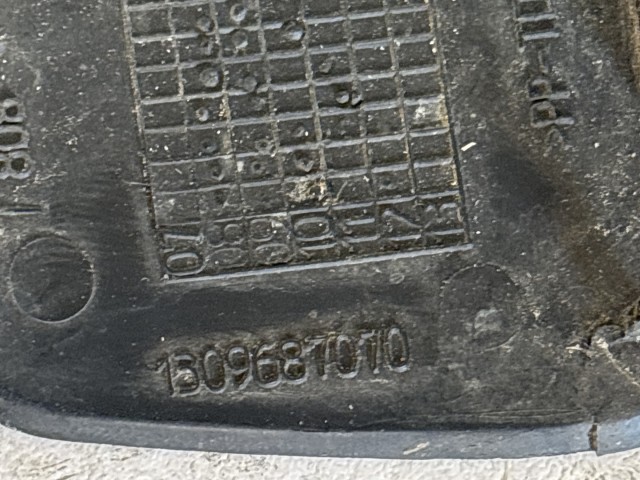 Fiat Fiorino , Qubo 2007-2024 Vonószem takaró használt első 