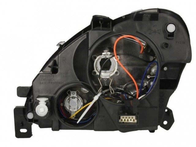 Citroen Xsara 2003.01-2004.12.31 utángyártott új jobb első fényszóró H7/H1  (motorral) TYC