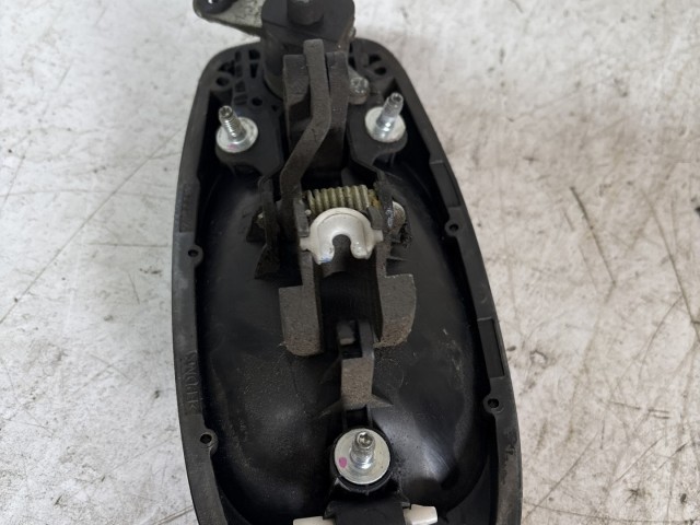 Fiat Fiorino , Qubo 2007-2024 Kilincs használt bal első külső
