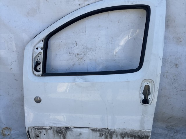216571 Fiat Fiorino, Qubo, Citroen Nemo, Peugeot Bipper bal első ajtó, a képen látható sérüléssel