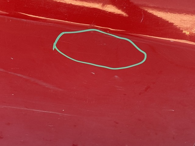 216570 Fiat Panda II. 2003-2012 piros színű jobb hátsó ajtó, a képen látható sérüléssel